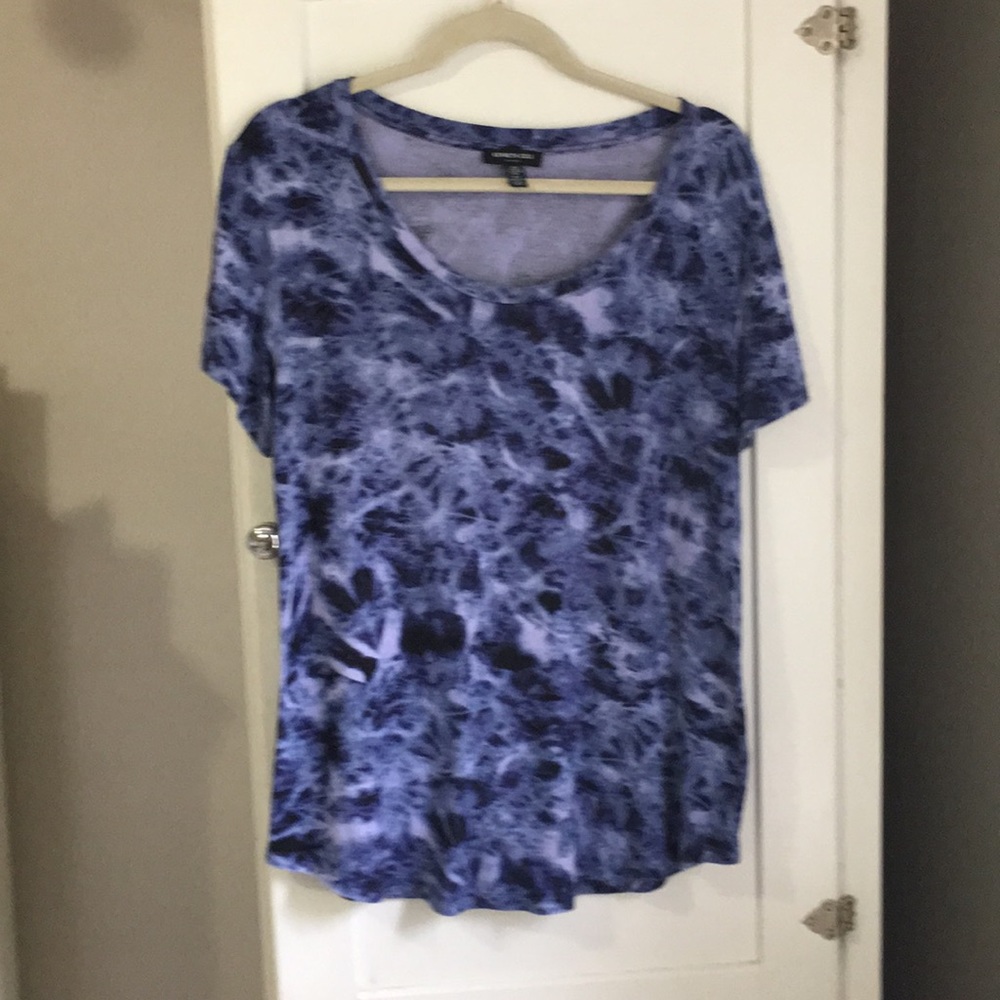 Kenneth Cole Tee
